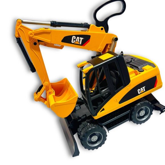 Bruder #02446 CATERPILLAR Small Wheel Excavator.  Plus Matchbox Mini Excavator. - Picture 2 of 10